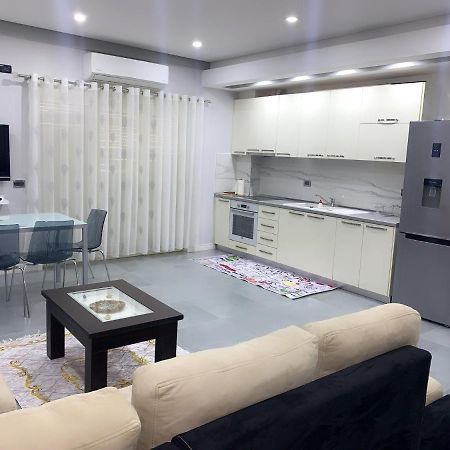 Apartament Dean Apartment Vlore Bagian luar foto