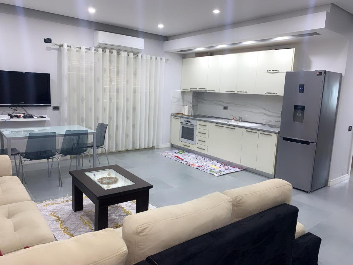Apartament Dean Apartment Vlore Bagian luar foto