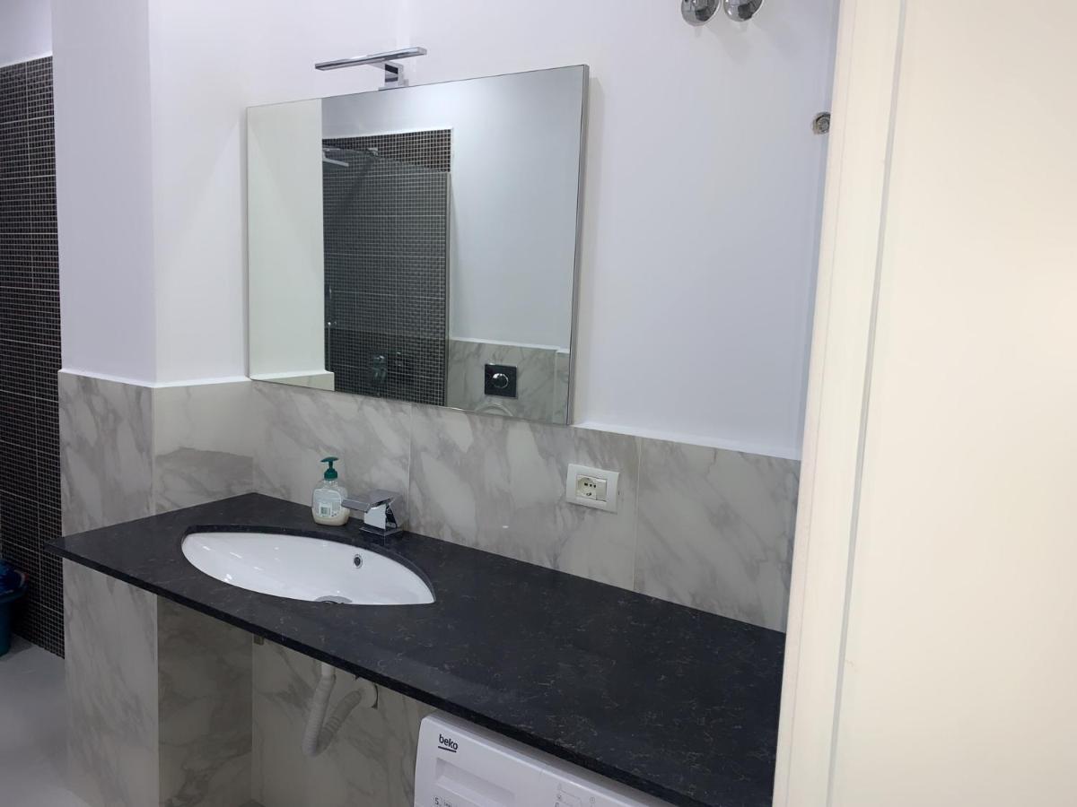 Apartament Dean Apartment Vlore Bagian luar foto